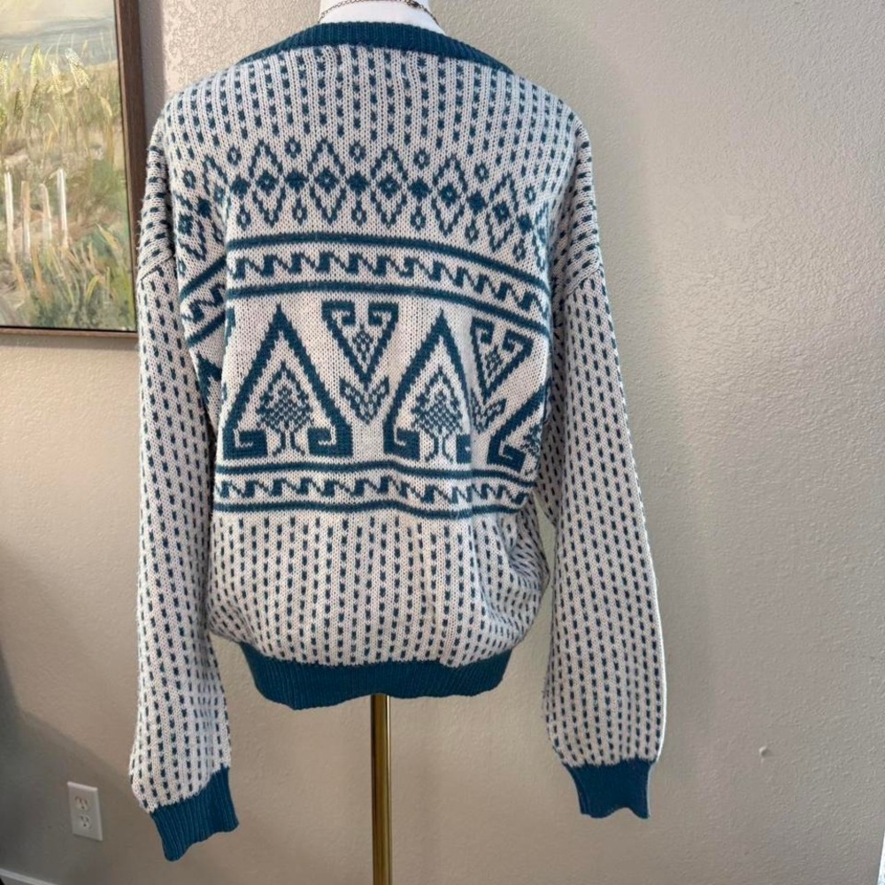 Vintage White Oak Knit Sweater – Geometric Pattern (Made in Korea, M) - Picture 4 of 7